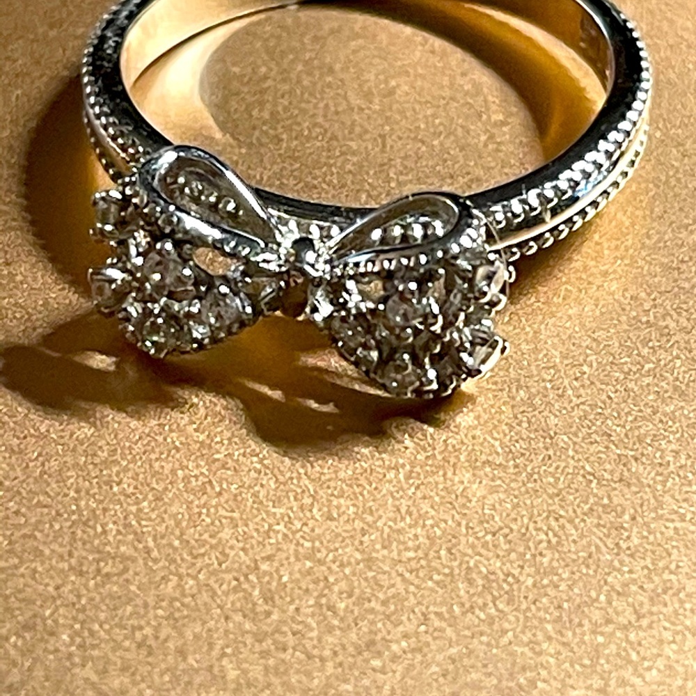 New Gorgeous Sterling Silver Ring Sz 6